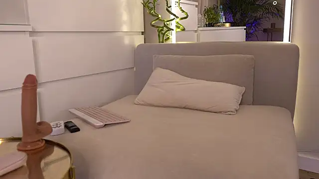 Chat XXX en directo de Tinydoll_XO