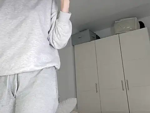 MissFrenchy Live XXX-chat