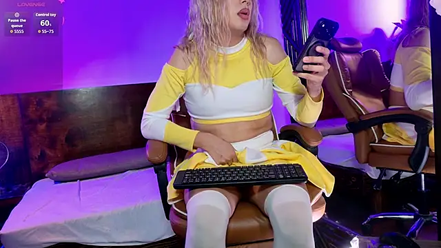 emma_dragon webcam show