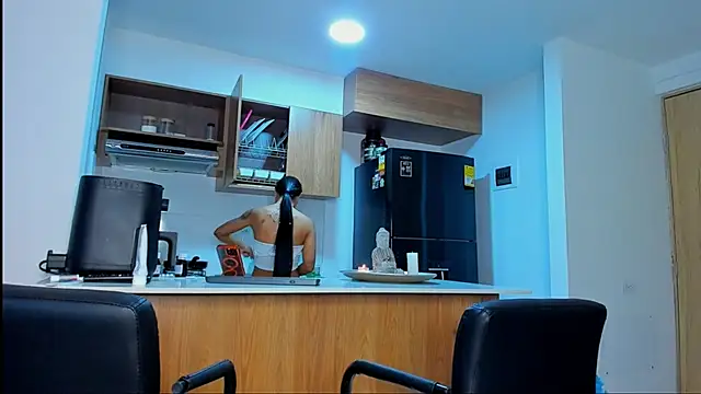 XXX chat uživo modela mia_world_