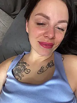 Czat XXX na żywo – Lola_Hale