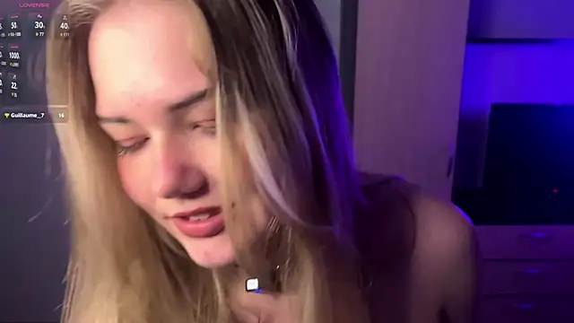 Velmioran Live XXX chat