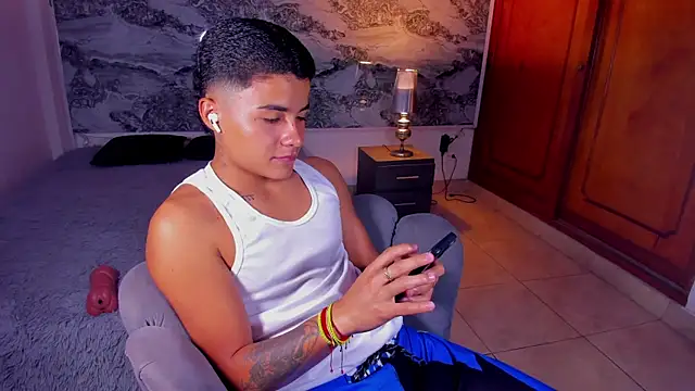 دردشة Liam_Dustin الجنسية المباشرة