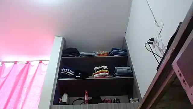 nicolle_milf1978 – Naživo XXX chat