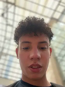 Pokazy przed kamerką – yoursexyjose