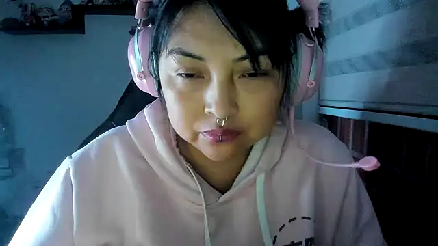 دردشة Shaddycute_ الجنسية المباشرة