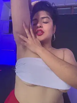 EmilyNoir1のライブXXXチャット