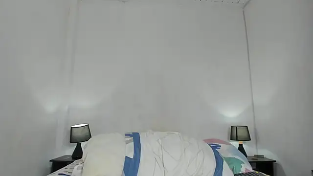 James_McBoy: διαδικτυακό σόου στην κάμερα