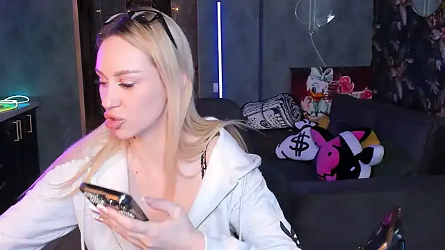 دردشة Blckmirrorr الجنسية المباشرة