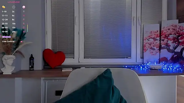 OssieCrews' Live XXX Chat