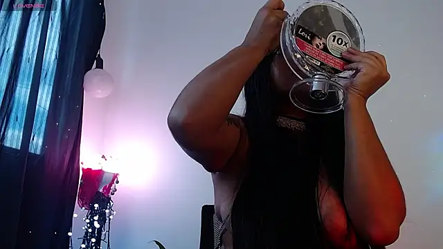 XXX chat uživo modela Camila_Torresss