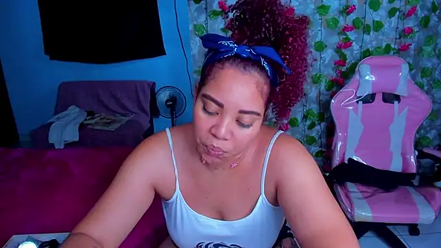 AngelaCoffee Chat XXX in diretta