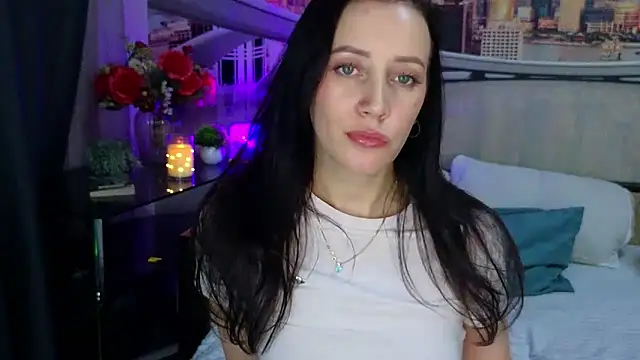 MonicaSweetx: онлайн-секс-чат