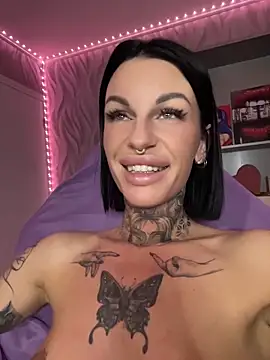 دردشة angel_devil_forever الجنسية المباشرة