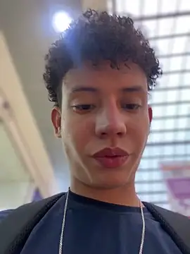 yoursexyjose Adlı Modelin Canlı XXX Sohbeti