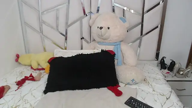 celestesouzalatin's Live XXX Chat