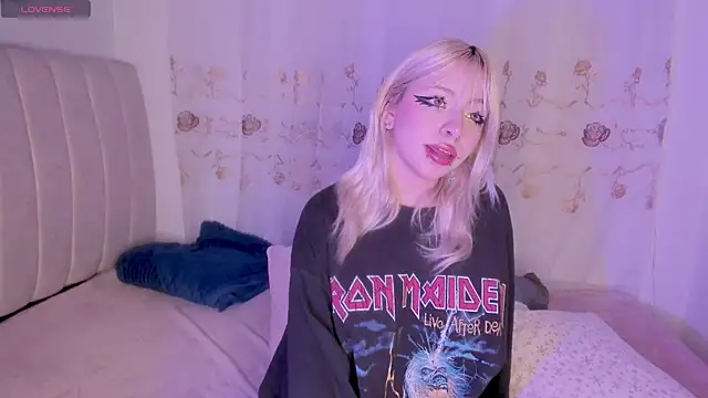 purplelilith3's Live XXX Chat