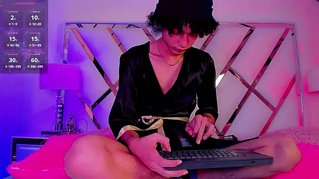 thanier_18 Chat XXX in diretta