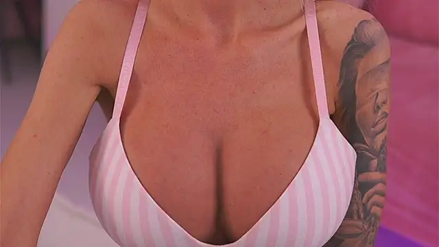 fallingangel Chat XXX in diretta