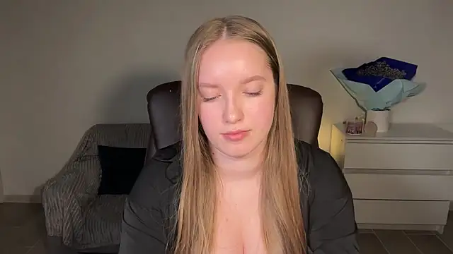 EvaMaddison: απευθείας συνομιλία ΧΧΧ