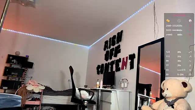 EIeniVanwart Chat XXX in diretta