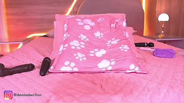 danna_berlin_'s Live XXX Chat