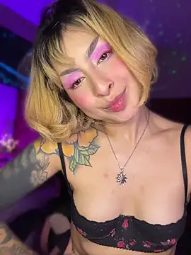 แชท XXX สดของ Cinamoonn