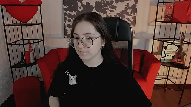 VirtuallVoyantのライブXXXチャット