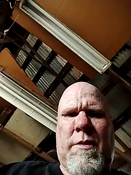 Reddog833's Webcam Show