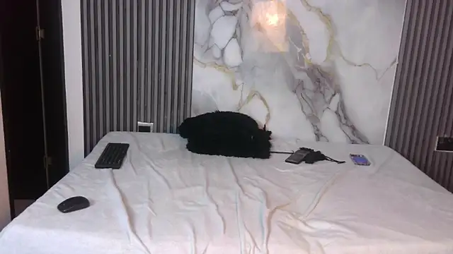 LunandCarlos Pertunjukan Webcam