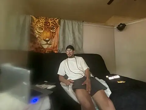 ThrowedWorldWide's Webcam Show