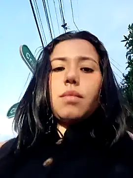 LaDiabla_31: онлайн-секс-чат