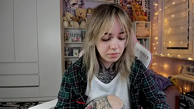 Catharsisi's Live Sex Cam Show