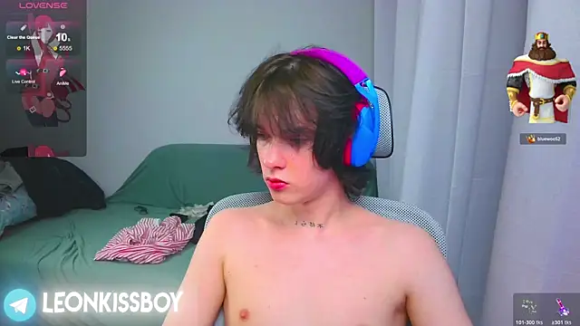 LeonBoykisser Show in webcam