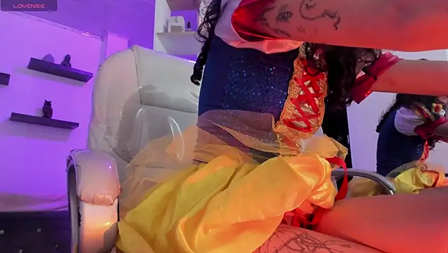 MiniadelfのライブXXXチャット