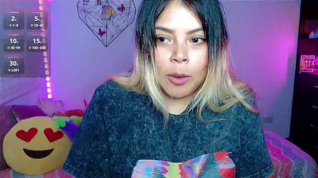 دردشة EllieMoonX الجنسية المباشرة