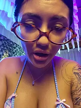 Roma_xxx: онлайн-секс-чат