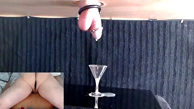 Thickcockshaved Show in webcam