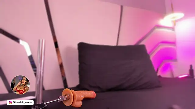 Kendall__evanss' Live XXX Chat