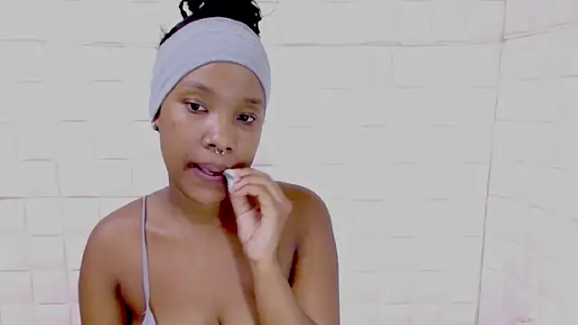 Chat XXX ao vivo de EroticSexyPrada