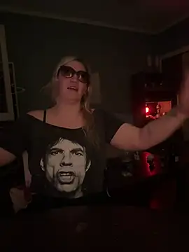 Živý XXX chat Granlady7