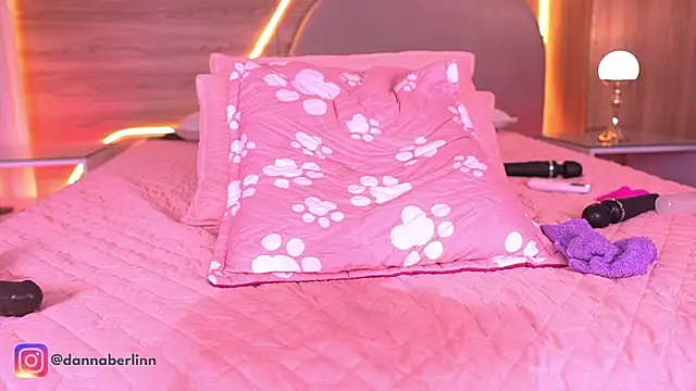 Chat +18 de danna_berlin_ ao vivo