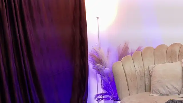 Pokazy przed kamerką – Aroon_connor1