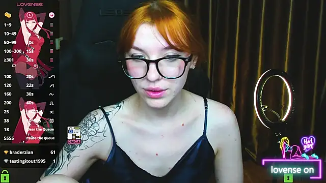 MeganNewCat Pertunjukan Webcam