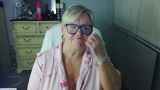 BridgetBlueEyesのライブXXXチャット