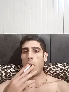 Chat +18 de arenn1997 ao vivo