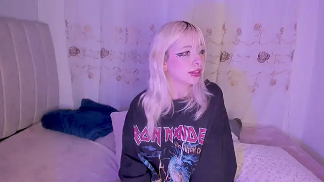 Chat +18 de purplelilith3 ao vivo