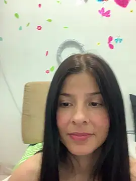 Chat +18 de Estefani_32 ao vivo