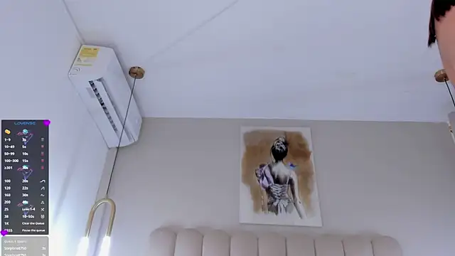 CharlotteDupontt Chat XXX in diretta