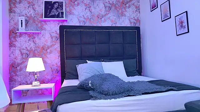 Chat +18 de Angelique_Angell ao vivo